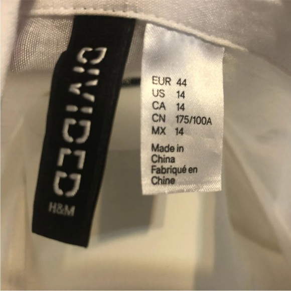 H&M Divided Long Shirt with Applique White Long Sleeve Buttons At cuff Size 14 - Picture 16 of 16